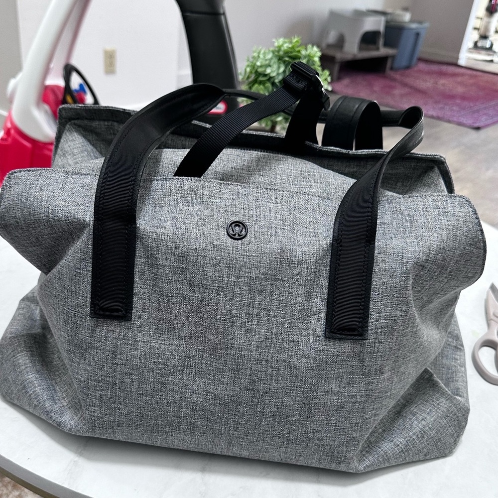 Lululemon bag